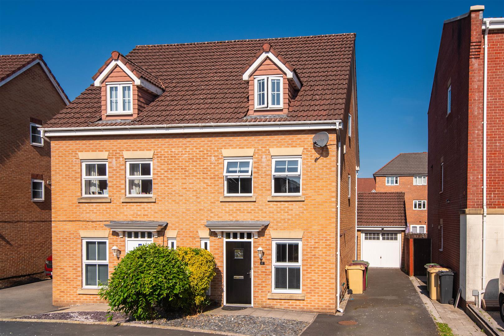 3 bed property in Abbeylea Drive, Bolton